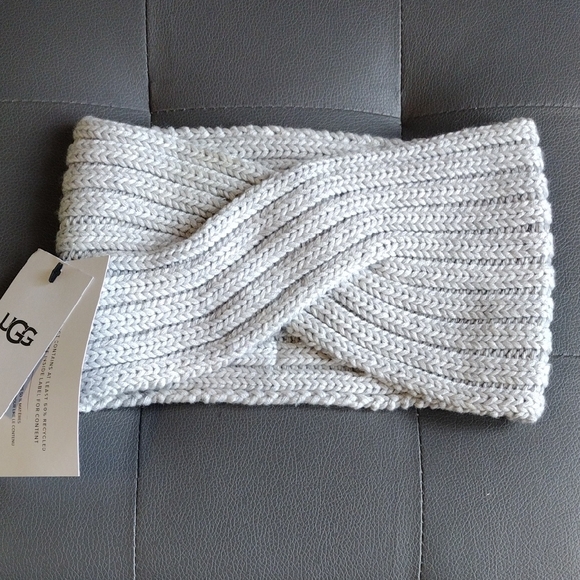 UGG Light Gray Knit Headband - Picture 2 of 4